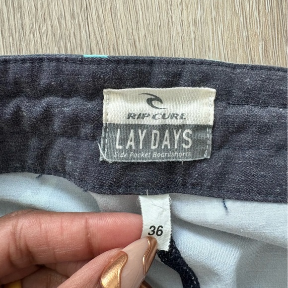 Rip Curl Mens Charcoal Gray Boardshorts Size 36 Drawstring Waist Tropical Print - Picture 8 of 11